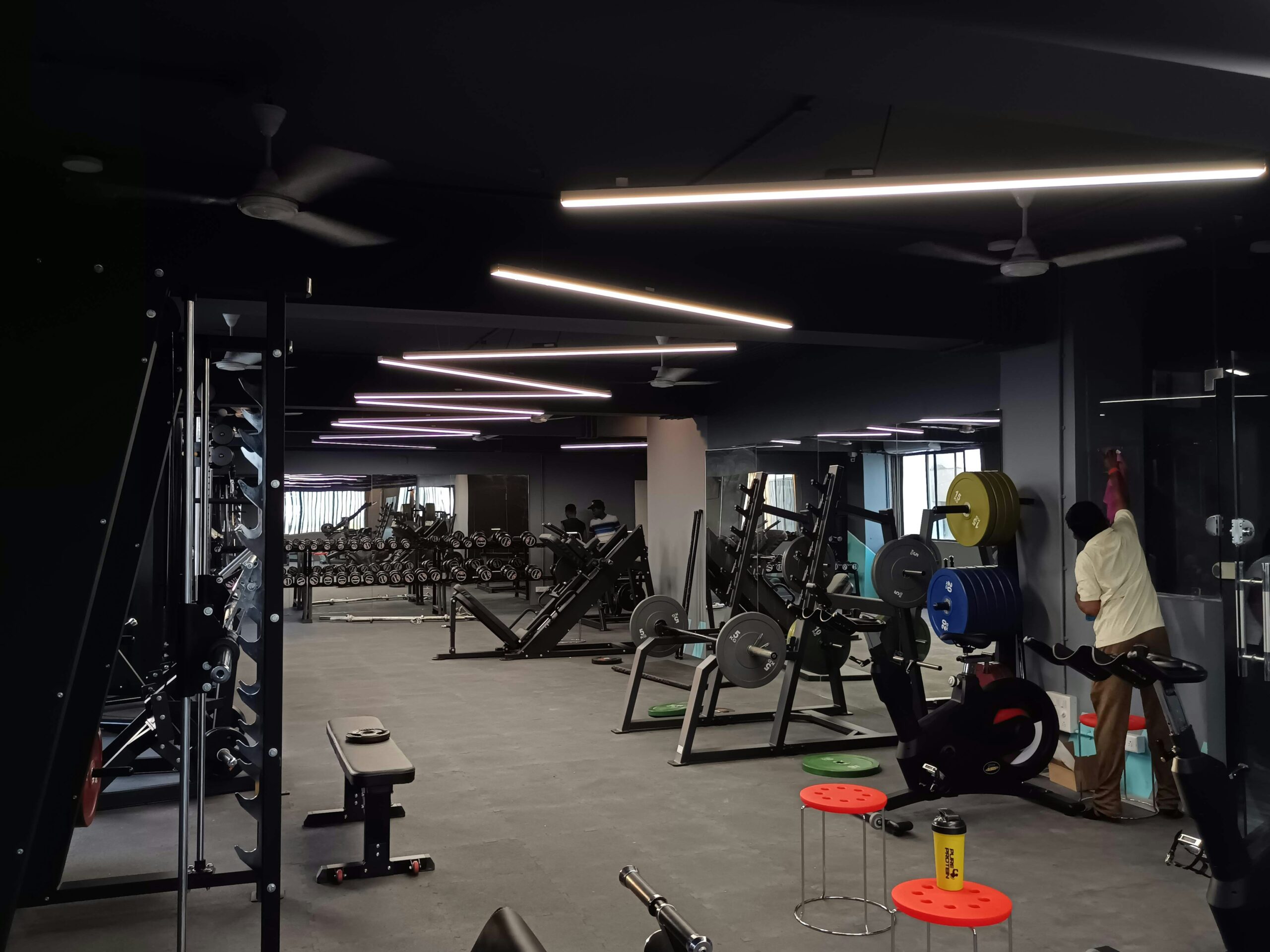 Top 10 Most Searched Gym Equipment in 2026 (USA & Canada) – What People Are Buying Right Now